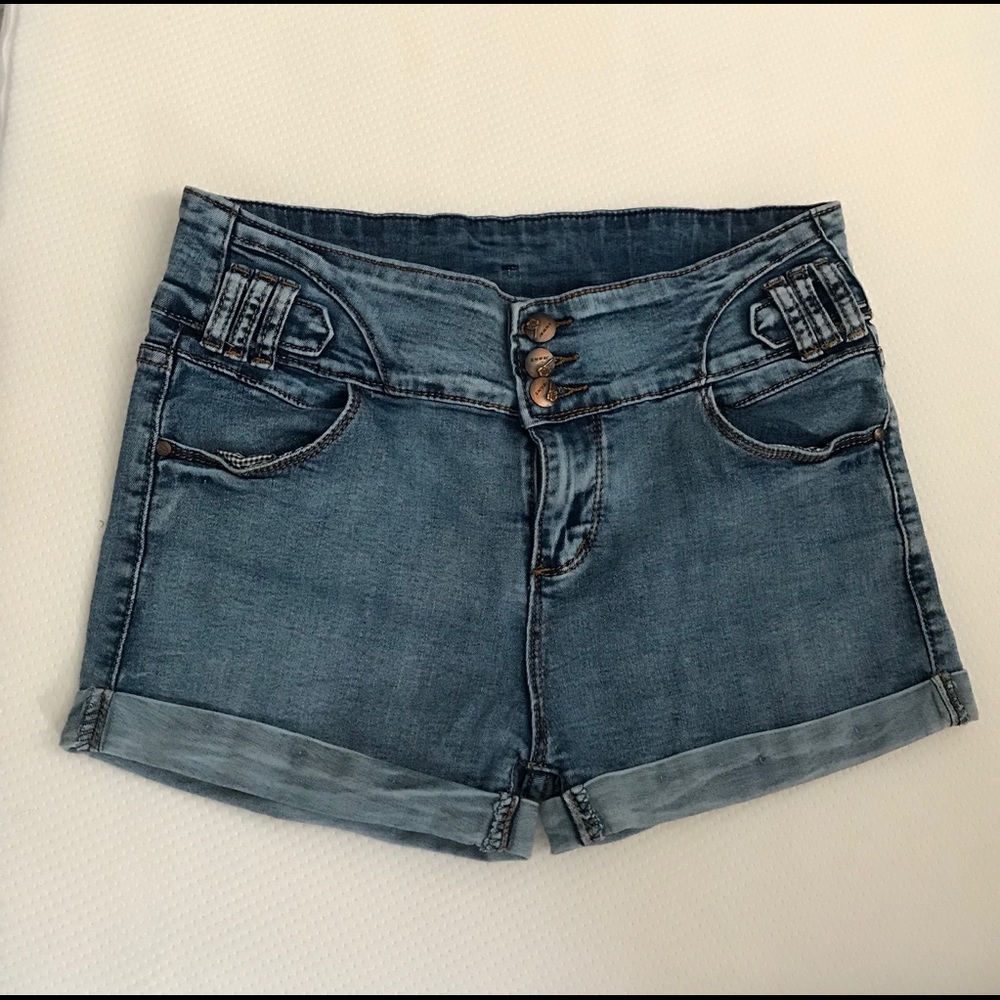 Cute Three Buttons jeans short